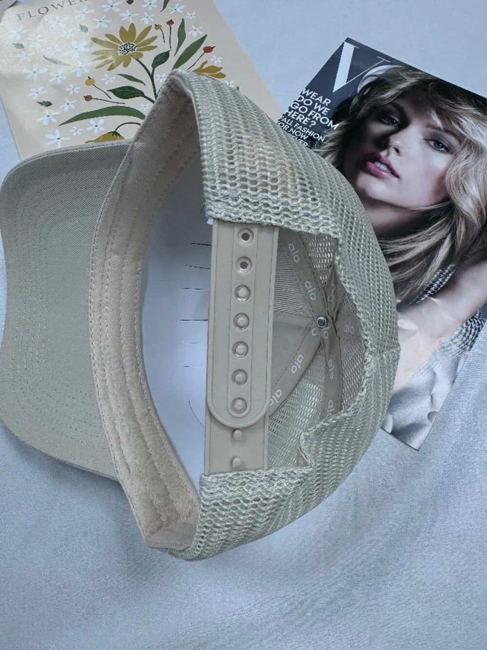 ☀️ Alo Yoga District Trucker Hat Bone White Mesh Cap 💘 Sport Tennis Golf -NWT